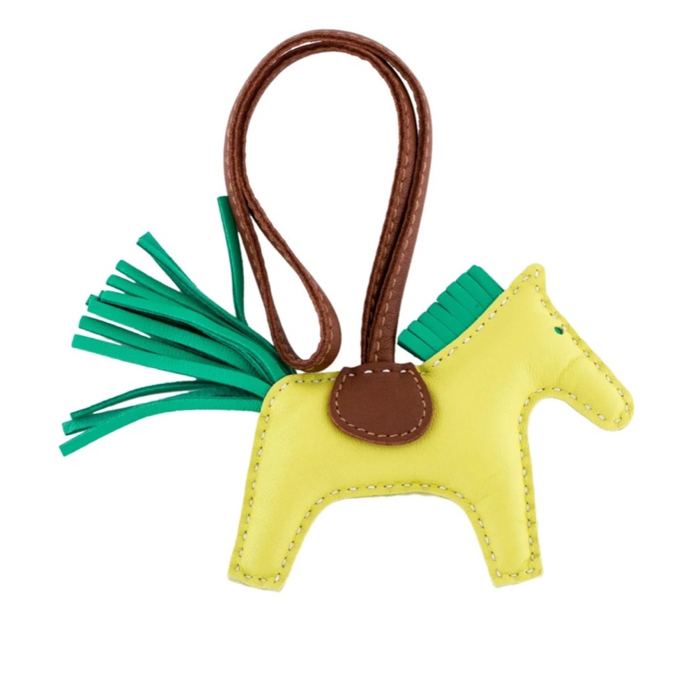 RARE YELLOW HERMÈS
Milo GriGri Rodeo Bag Charm pm - Picture 9 of 16